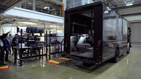 ORNL Demonstrates Bi-Directional Wireless Charging on Hybrid UPS Truck