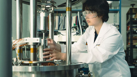 Purdue Engineers Invent Continuously Tunable Device to Manage Heat in Batteries