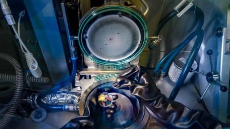 Light-Emitting Silicon Paves the Way for Photonic Chips