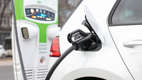 6 Critical Design Challenges in DC Fast Chargers