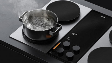 Battery-Powered Stove Boils Water 10x Faster Than Gas Equivalents