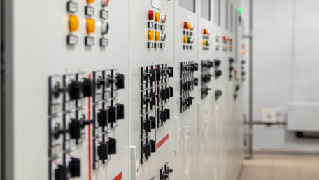 MOSFETs and BJTs in Power Cycling Applications: Driving High-Side Switches