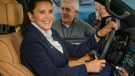 Michigan Looks to Develop Wireless Charging Road for EVs