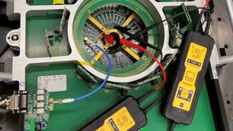 Pulse Current Sources for High Current Wafer Tests up to 3000A