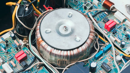 Rethinking Inductor Sizing: The High-Gain Magnetic Illusion