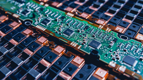 Calculating DC-Link Capacitance for xEV Powertrains