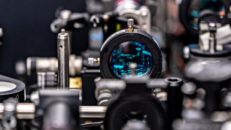 Skoltech and IBM Team Up To Create an Ultra-Efficient Optical Transistor