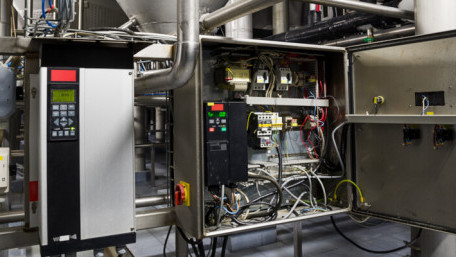 Using WBG Switches to Reduce Motor Drive System Losses