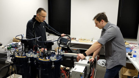 Flow Battery Technology Could Give EVs 300 Mile Range