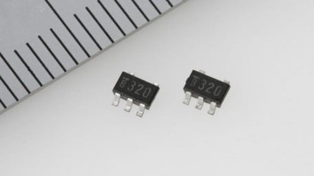 AEC-Q100 Compliant Voltage Regulator with 0.8μA Quiescent Current