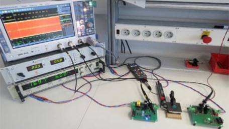 High-Performance Wireless Power including Data Transmission