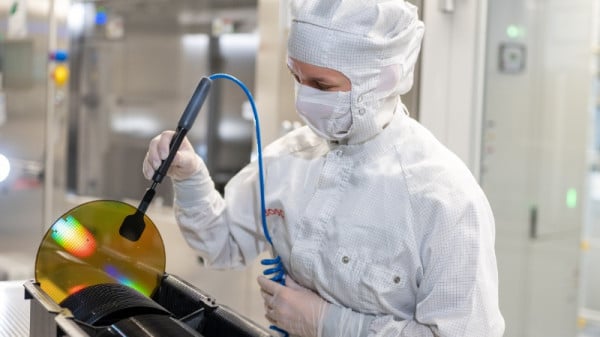 Third Generation SiC MOSFETs for Highly Efficient EV Drivetrains